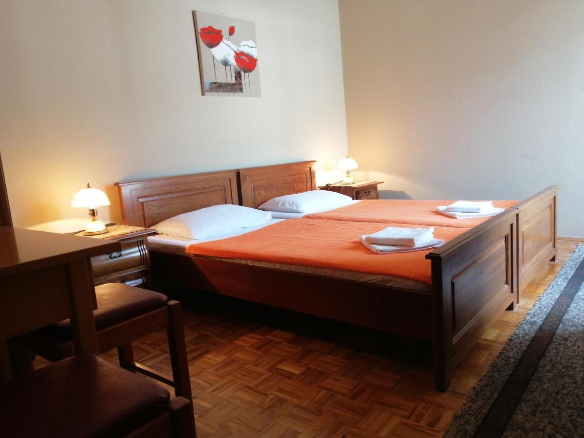 Lovely Apartment With Big Terrace In Будва Екстериор снимка